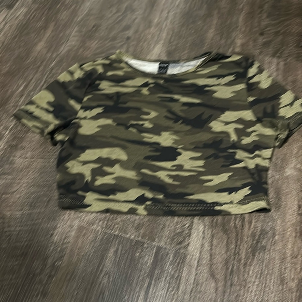 crop top